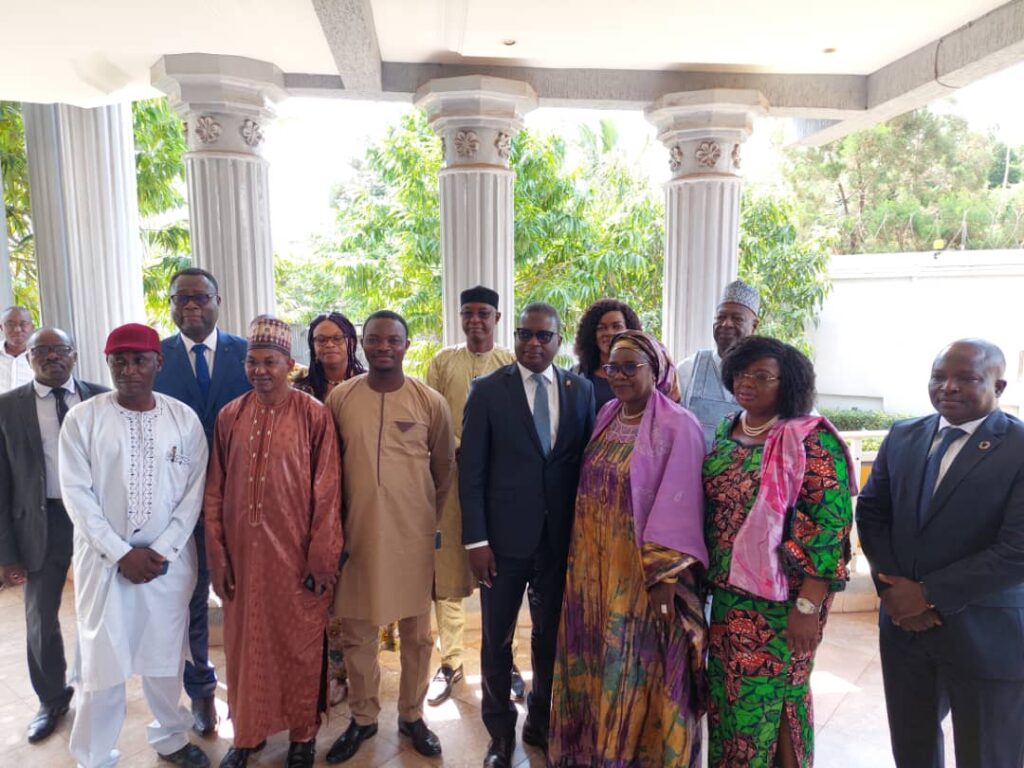 Voyage d’étude: la CNDH du Niger en visite d’imprégnation du modèle MNP Togolais