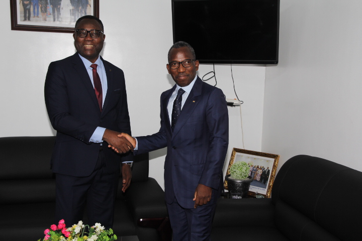 Visite de courtoisie_B1