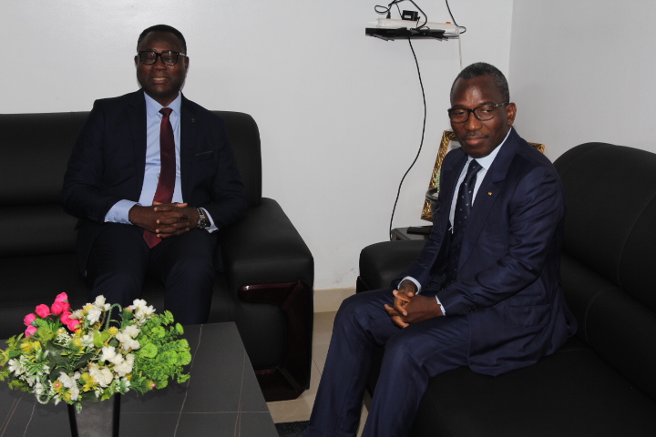 Visite de courtoisie_B2