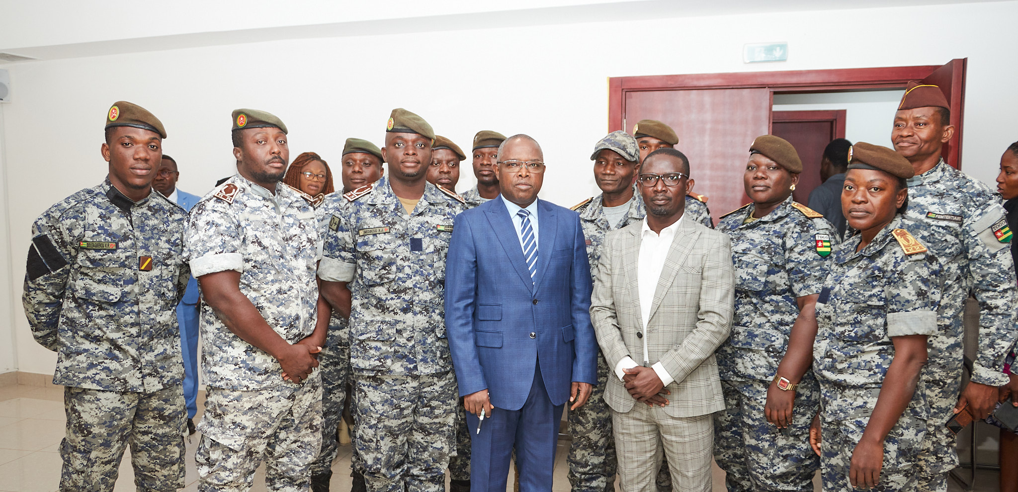 Amélioration des conditions de détention au Togo : La CNDH procède à la remise officielle du guide des surveillants de l’administration pénitentiaire