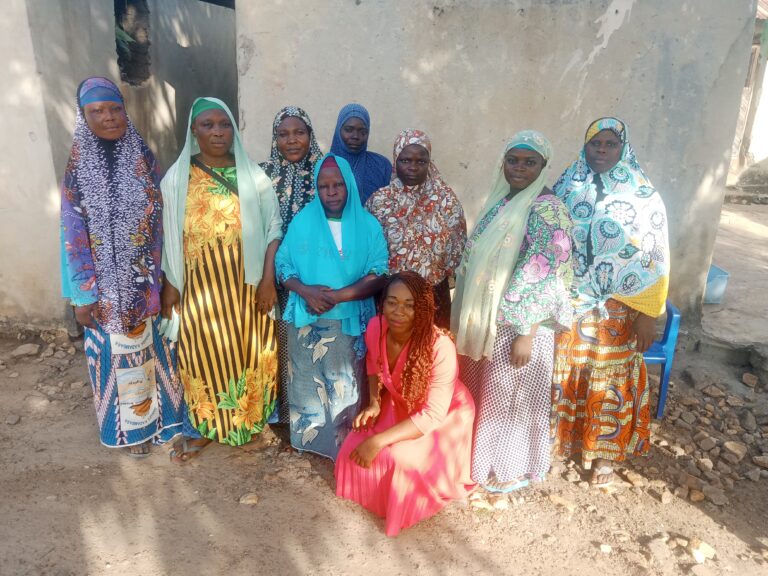 OCTOBRE ROSE 2026 : LA CNDH SENSIBILISE LES FEMMES DE KADAMBARA ET DE KOMAH  2 DANS LA REGION CENTRALE SUR LA PRÉVENTION DES CANCERS FÉMININS